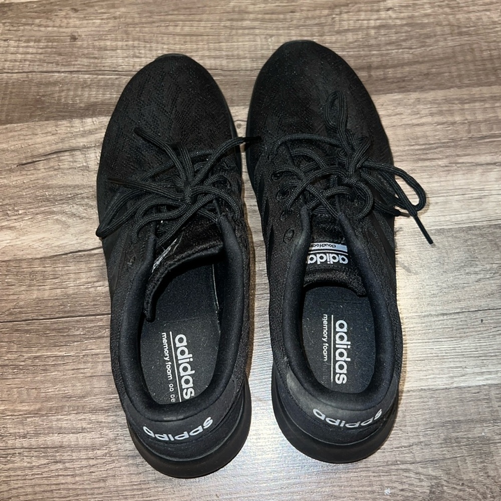 ADIDAS SHOES - Picture 2 of 6